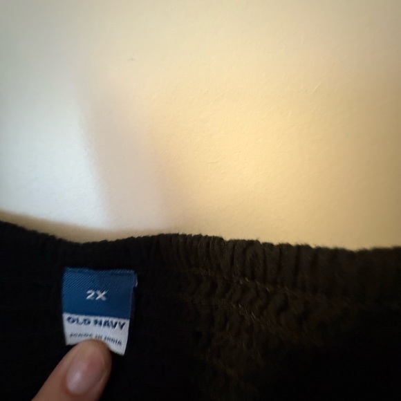 Old Navy Black Wide-Leg Jumpsuit with Sweetheart Neckline - Picture 4 of 6